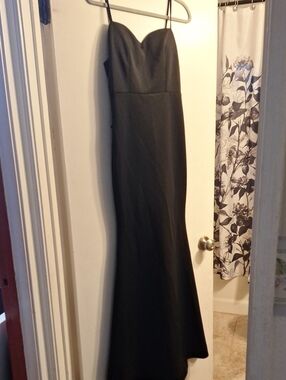 Classic Black Spaghetti-Strap Prom Gown